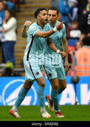 Tranmere Rovers' Jay Harris (à gauche) et du bois Boreham Bruno Andrade  bataille pour la balle durant le Vanrama Ligue nationale finale Play-off au  stade de Wembley, Londres Photo Stock - Alamy