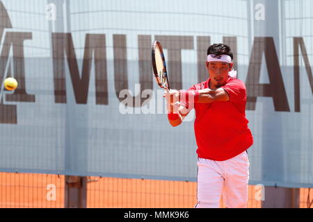 Madrid, Espagne, le 8 mai 2018. 8 mai, 2018. Yuichi Sugita (JPN) Tennis : Yuichi Sugita du Japon au cours de singls 1er tour match contre de commentaires de l'Allemagne de l'ATP World Tour Masters 1000 Mutua Madrid Open Tennis Tournament à la Caja Magica de Madrid, Espagne, le 8 mai 2018 . Credit : Mutsu Kawamori/AFLO/Alamy Live News Banque D'Images