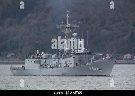 Gediz TCG (F495), un Gabya-classe (ou G-class frigate) exploité par la marine turque, à l'arrivée d'étapes pour l'exercice Joint Warrior 18-1. Banque D'Images