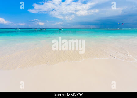 Xpu-Ha Beach - belle côte des Caraïbes du Mexique - Riviera Maya Banque D'Images