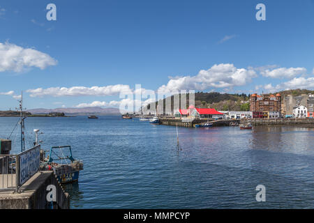 Waterfront et le port d'Oban, une ville et le port dans l'Argyll and Bute, dans l'ouest de l'Ecosse et la passerelle pour les Hébrides Banque D'Images