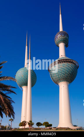 Vue extérieure du réservoir à l'eau douce aka Kuwait Towers - 07-01-2015 Le Koweït Banque D'Images