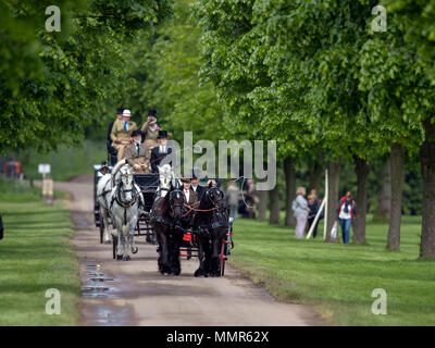 La Comtesse de Wessex et sa fille Lady Louise Windsor pendant le Royal Windsor Horse Show au château de Windsor, Berkshire. Banque D'Images