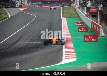 Barcelone, Espagne. 12 Mai 2018 : Fernando Alonso (ESP) au cours de la qualification pour le GP sur le circuit espagnol de Barcelone, Plaça de Catalunya dans sa McLaren MCL33 Crédit : Matthias Rickenbach/Alamy Live News Banque D'Images