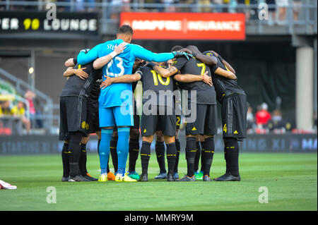 Samedi, 12 mai 2018 : Columbus Crew SC huddle avant la première partie du match entre Chicago Fire et Columbus Crew Stadium, MAPFRE à SC à Columbus OH. Crédit Photo obligatoire : Dorn Byg/Cal Sport Media. Columbus Crew SC 1 - 0 Chicago Fire Crédit : Cal Sport Media/Alamy Live News Banque D'Images