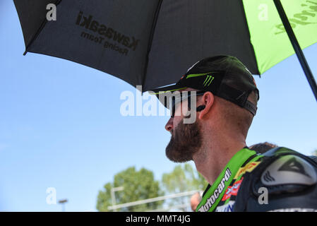 Imola, Italie. Le 13 mai 2018. Les vélos en course 2 Superbike au circuit d'Imola Dino et Enzo Ferrari pour la ronde italienne d'Imola, Italie. Le 13 mai 2018. Le Championnat Superbike. Dans l'image : 66 Tom Sykes GBR Kawasaki ZX-10RR (Kawasaki Racing Team WorldSBK). 13/05/2018, Imola, Italie : Crédit Photo indépendant Srl/Alamy Live News Banque D'Images