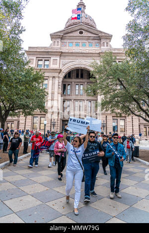 3 mars 2018, PRO-TRUMP RALLY, AUSTIN TEXAS - Pro-Trump Rallye attente militants soutenant le président Trump, State Capitol, Austin Texas Banque D'Images