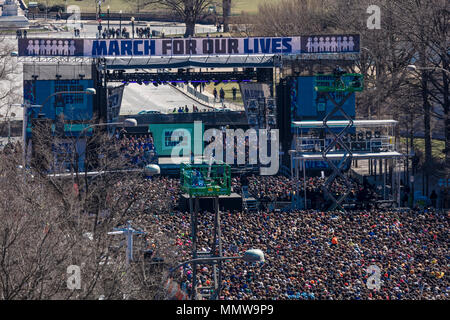 24 MARS 2018 Washington, D.C. : des centaines de milliers de recueillir sur Pennsylvania Avenue, NW dans 'Marche pour la vie' et de protestation, Washington D.C. Banque D'Images