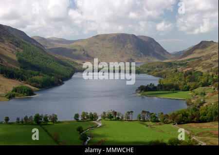 En ordre décroissant d'Fleetwith l'avis de Buttermere est aussi bon qu'il obtient Banque D'Images