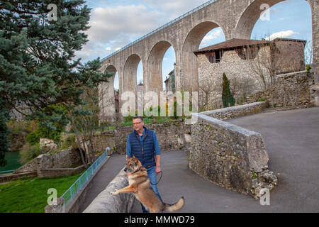 Canal de la Bourne Parnans dans l'Auvergne-Rhône-Alpes France Voyage Banque D'Images