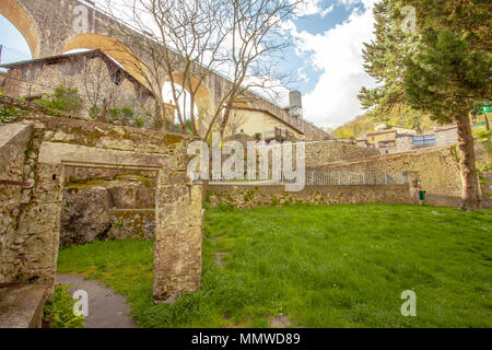 Canal de la Bourne Parnans dans l'Auvergne-Rhône-Alpes France Voyage Banque D'Images