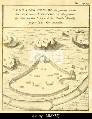 . Anglais : une carte de Yongpingfu (永平府 北直隶 Beizhili (en)), maintenant Lulong (卢龙) dans le Hebei, à partir de Du Halde's Description de la Chine, Tome I. English : 'Yung-ping-fou, Ville du premier ordre dans la province de Pe-tche-li. Elle gouverne les villes qui sont le long de la Grande Muraille juques à la mer Orientale'. Carte de la ville de Yung-Ping-Fou, maintenant Lulong, dans le nord de la province du Hebei en Chine. Faite par Jean-Baptiste Du Halde dans son ouvrage Description de la Chine, volume 1, 1736. . 1736. Jean-Baptiste Du Halde (1674-1743) et l'historien jésuite français Description Date de birt Banque D'Images