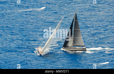 Petites Antilles Antigua îles dans les Caraïbes Antilles - Ocean yachts va prendre part à Antigua Sailing Week courses Banque D'Images