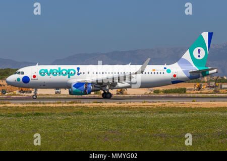 Mallorca, Espagne 18 Mai 2018 : Airbus A320 d évelopper l'atterrissage sur la belle île en Espagne Banque D'Images