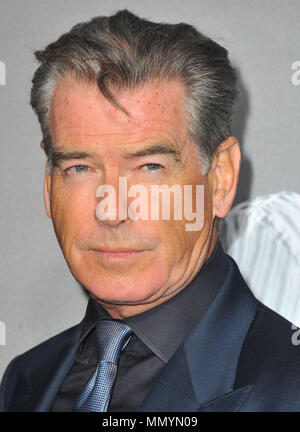 HOLLYWOOD, CA - 03 avril : Pierce Brosnan arrive à la première de "le Fils du CMA à Hollywood ArcLight' le 3 avril 2017 à Hollywood, Californie. People : Pierce Brosnan Banque D'Images