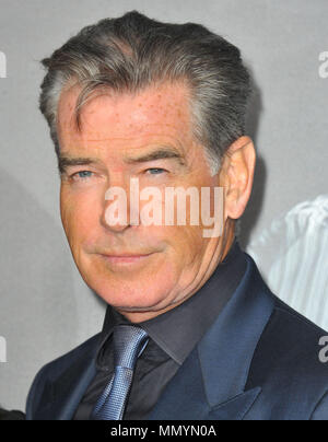 HOLLYWOOD, CA - 03 avril : Pierce Brosnan arrive à la première de "le Fils du CMA à Hollywood ArcLight' le 3 avril 2017 à Hollywood, Californie. People : Pierce Brosnan Banque D'Images