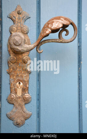 Ancienne poignée de porte en métal Banque D'Images