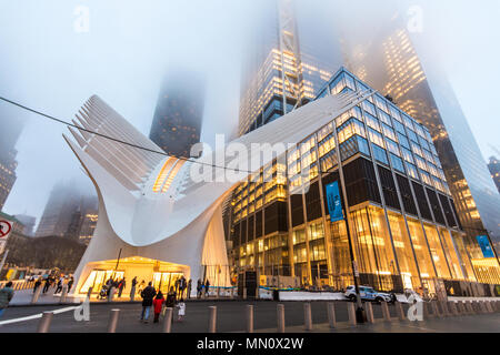 New York, États-Unis - 29 mars 2018 : La célèbre Westfield Shopping mall au World Trade Center à New York