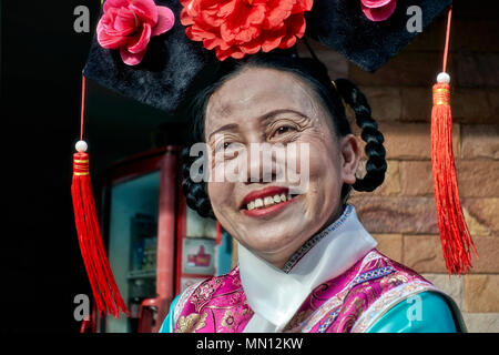 Femme portant des costumes traditionnels chinois, China Town, Thaïlande, Banque D'Images