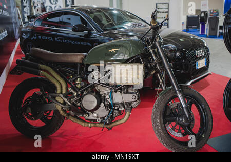 Naples, Campanie, Italie. Le 11 mai, 2018. Ducati scambler exposées lors de l'expérience du moteur International de Naples, exposition Auto et moto. Vicinanza/crédit : Ernesto SOPA Images/ZUMA/Alamy Fil Live News Banque D'Images