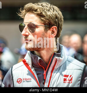 Barcelone, Espagne. 13 Mai 2018 : Romain Grosjean (FRA), Haas, est présenté à la foule avant le GP sur le circuit espagnol de Barcelone, Plaça de Catalunya Crédit : Matthias Rickenbach/Alamy Live News Banque D'Images