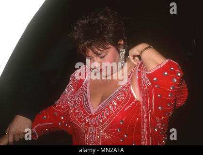 WEST HOLLYWOOD, CA - le 29 juillet : la comédienne Roseanne arrive à l'impro le 29 juillet 1990 à West Hollywood, Californie. Photo de Barry King/Alamy Stock Photo Banque D'Images