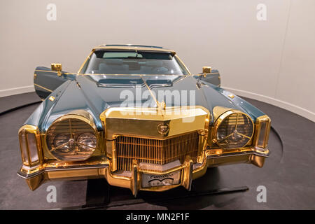 Memphis, Tennessee - Isaac Hayes' Cadillac sur l'affichage à la Stax Museum of American Soul Music, l'ancien emplacement de Stax Records. Banque D'Images