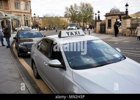 Bath and North East Somerset taxi rank sur grand parade orangeraie baignoire England UK Banque D'Images