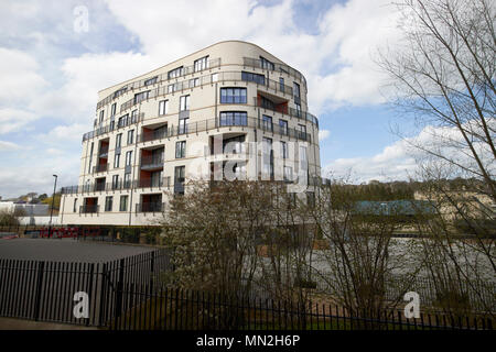 Baignoire Riverside régénération urbaine Le développement de la vieille Stothert Engineering et Pitt site sur la rivière Avon baignoire England UK Banque D'Images