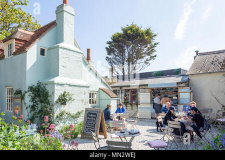 Café thé crème plein air, route principale, à l'Ouest, Lulworth Dorset, Angleterre, Royaume-Uni Banque D'Images