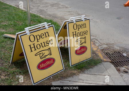 Open House panneaux pour Maxwell Immo à Calgary, Alberta. Banque D'Images