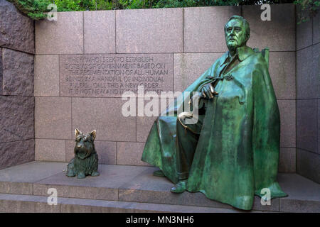 Franklin Delano Roosevelt et son chien Fala statue, FDR Memorial, Washington DC, USA, Amérique du Nord Banque D'Images