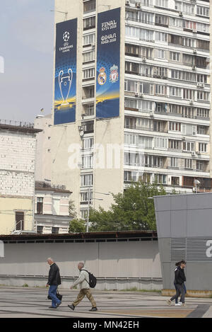 Kiev, Ukraine. 14 mai, 2018. Le logo de la finale de la Ligue des Champions 2018 est considérée sur une maison à Kiev, Ukraine, le 14 mai 2018 . Kiev sera l'hôte de la finale de la finale de la Ligue des champions de 2018 le 26 mai 2018. Crédit : Serg Glovny/ZUMA/Alamy Fil Live News Banque D'Images