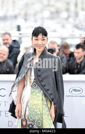 (180514) -- CANNES, Mai 14, 2018 (Xinhua) -- L'actrice Sakura Ando pose lors d'un photocall pour le film japonais 'Shoplifters' au 71e Festival International du Film de Cannes à Cannes, France le 14 mai 2018. Le 71e Festival International du Film de Cannes a lieu du 8 mai au 19 mai. (Xinhua/Chen Yichen) (hy) Banque D'Images