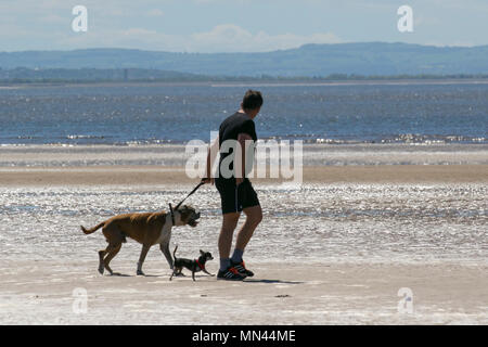 Crosby, Liverpool. Météo France 14/05/2018. Un jour à l'été sur la rive de la côte de l'estuaire de la Mersey. /AlamyLive MediaWorldImages ; crédit News. Banque D'Images