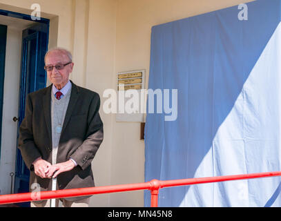 Drem, Ecosse, 14 mai 2018. La célébration du centenaire de la RAF Drem, Ecosse, Royaume-Uni. Une plaque dévoilée aujourd'hui marque le 100e anniversaire. Il a joué un rôle important dans la seconde guerre mondiale, avec l'Escadron de chasse de la défense aérienne 43e poste ici. Gordon Mills, âgé de 96, qui était en poste ici pendant la Seconde Guerre mondiale, dévoilé l'information board. L'aérodrome est célèbre pour avoir inventé le système d'éclairage Drem, aide à la terre la nuit Spitfires, qui a été adopté par toutes les stations de la RAF. Il a été une expérience émouvante pour le vétéran de la guerre Banque D'Images