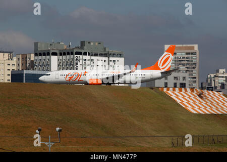 Sao Paulo, Sao Paulo, Brésil. 14 mai, 2018. Gol Airlines avion fonctionnant à l'aéroport de Congonhas à Sao Paulo, Brésil. Credit : Paulo Lopes/ZUMA/Alamy Fil Live News Banque D'Images