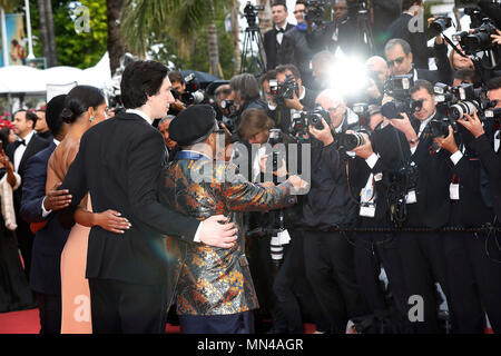 Cannes, France. 14 mai, 2018. (L-R) l'acteur John David Washington, l'actrice Laura Harrier, acteur et réalisateur Adam Driver Spike Lee à l'Blackkklansman' premiere au cours de la 71e édition du Festival de Cannes au Palais des Festivals sur mai14, 2018 à Cannes, France. Crédit : John Rasimus/Media Punch ***FRANCE, SUÈDE, NORVÈGE, FINLANDE, USA, DENARK, la République tchèque, l'AMÉRIQUE DU SUD SEULEMENT*** Banque D'Images