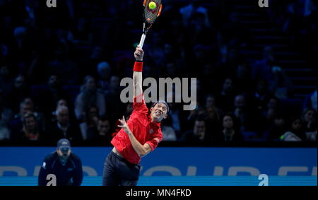Londres, ANGLETERRE - 18 novembre : Kei Nishikori du Japon en action lors de son match de simple contre Marin Cilic de Croatie au jour 6 de l'ATP World Tour finale au O2 Arena le 18 novembre 2016 à Londres, en Angleterre. Banque D'Images
