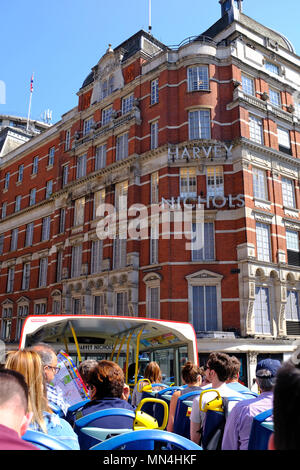 Harvey Nichols, Knightsbridge, London, UK Banque D'Images