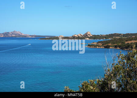 Une vue panoramique de La Maddalena et Caprera, Santo Stefano, dans le détroit de Bonifacio, de Palau, en Sardaigne, Italie Banque D'Images