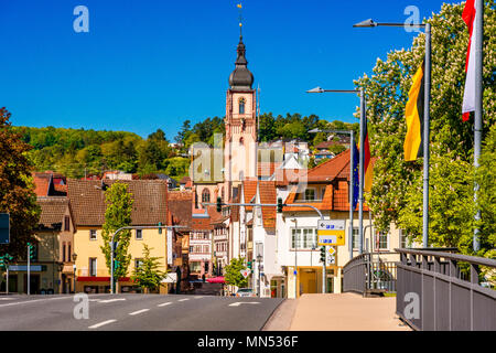 Belle vue panoramique sur la vieille ville de Tauberbischofsheim - fait partie de la Route Romantique, Bavière, Allemagne Banque D'Images