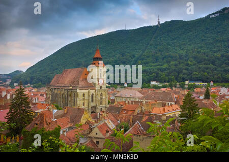 L'église noire de Brasov, au coeur de la Transylvanie, Roumanie Banque D'Images