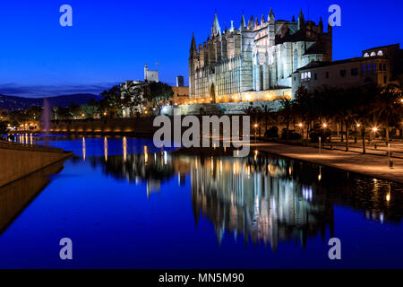 Mallorca, Espagne 18 Mai 2018 : La belle kathedrale en Espagne Banque D'Images