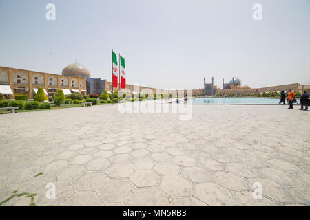 Naqsh-e Jahan (Place Naghsh-e Jahan Square), connu sous le nom de Place Imam, est un square situé au centre de la ville d'Isfahan, Iran Banque D'Images