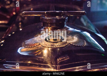 Naples, Floride, USA - 5 mai 2018 : Green 1930 Bentley 6½ litre Speed Six Vanden Plas affichée à l'Institut de tours de Naples, en Floride. Editorial Banque D'Images