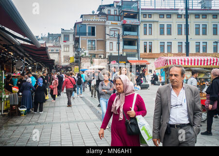 Istanbul Turquie Scène de rue les gens Banque D'Images