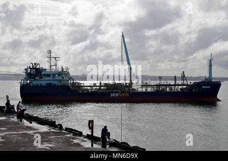 Navire de ravitaillement en mer Banque D'Images