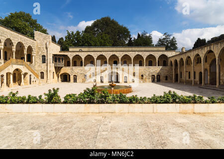 Vue sur la cour Total au Palais de l'Émir Bachir Chahabi Beit ed-Dine au Mont Liban Moyen orient, au Liban Banque D'Images