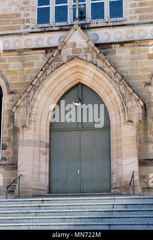 Porte principale de l'église St Mary à Ipswich. Entrée d'une église très fleuri. L'un des plus anciens dans la région Banque D'Images